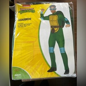 Adult male Teenage Mutant Ninja Turtles Halloween costume